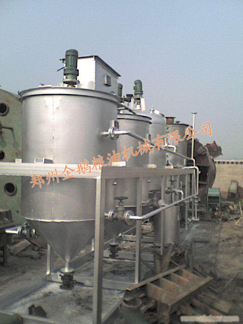 生活水平的提高對(duì)食用油精煉設(shè)備的要求提高(圖1) 生活水平的提高對(duì)食用油精煉設(shè)備的要求提高(圖1)